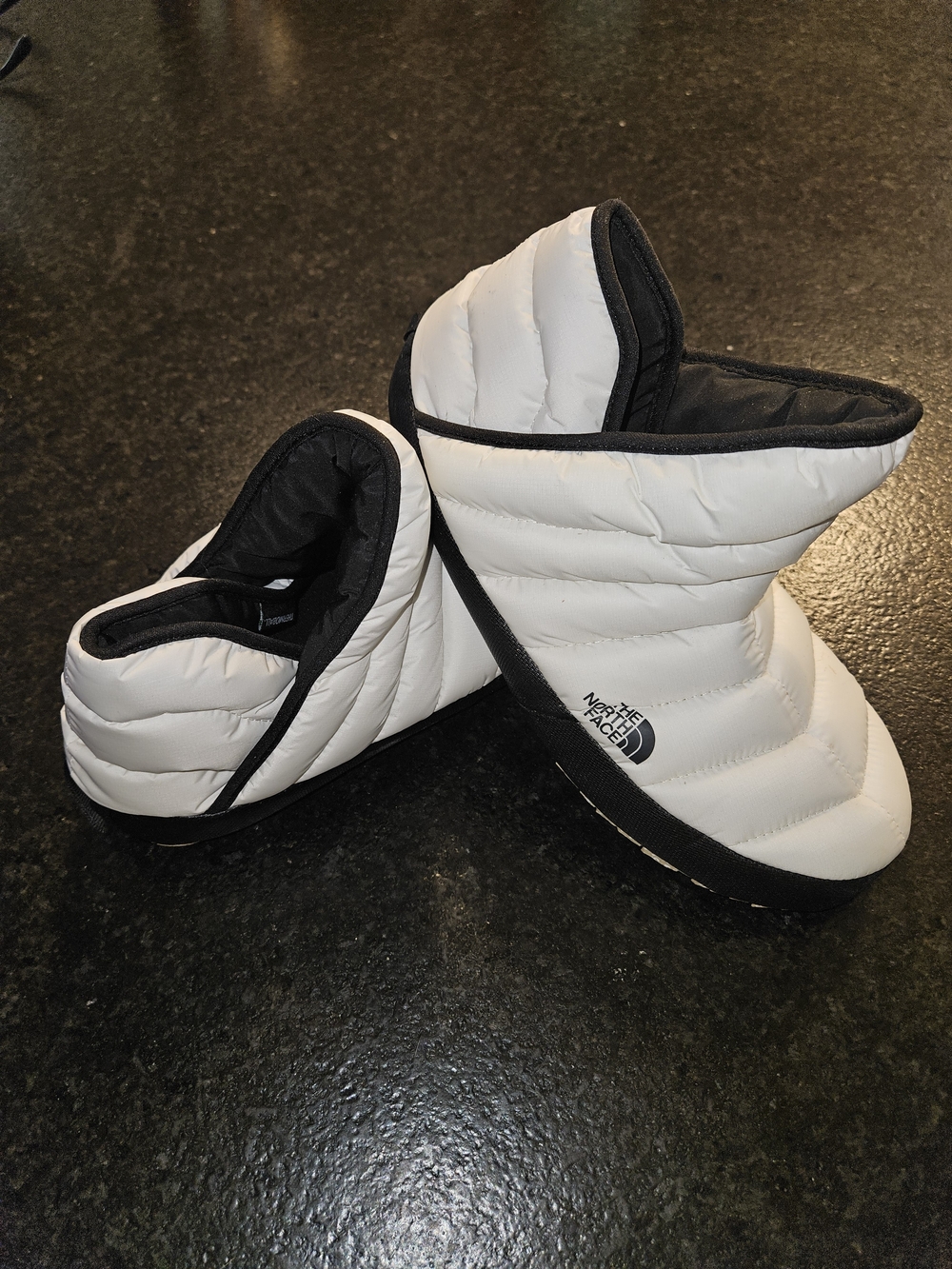 The North Face White Quilted Puffer Slip-On Slippers with Black Trim